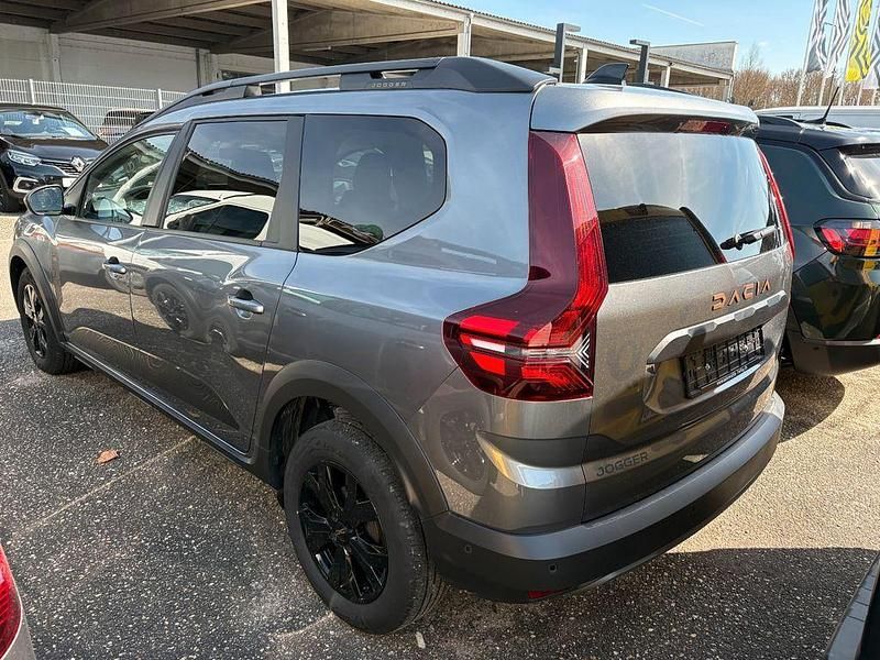 Gebraucht Dacia Jogger Extreme 101 PS (74 kW) 2024 Grau Van / Kleinbus