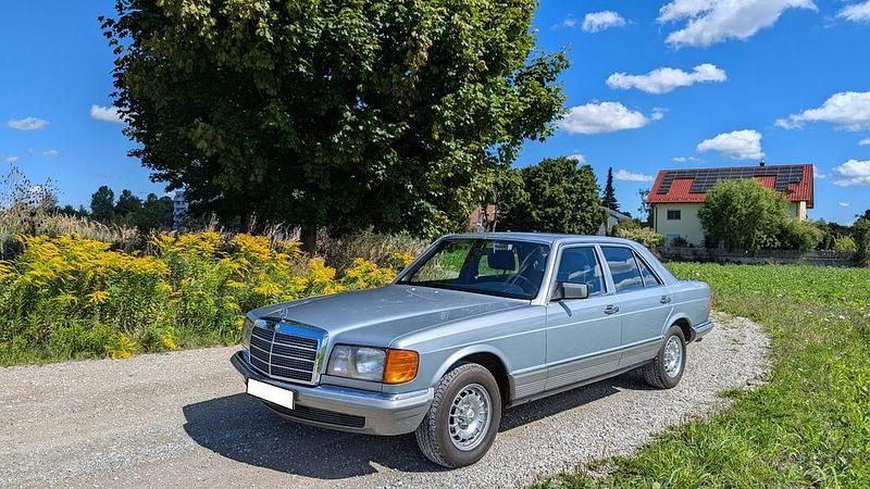 Blau Gebraucht 1981 Mercedes 280 SE Limousine | 14.750 € - Bild 1/4