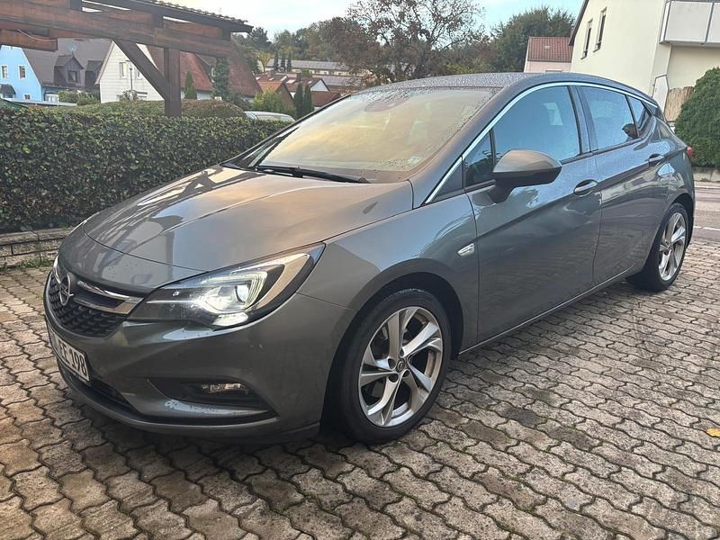 Gebraucht Opel Astra 136 PS (100 kW) 2016 Grau Limousine