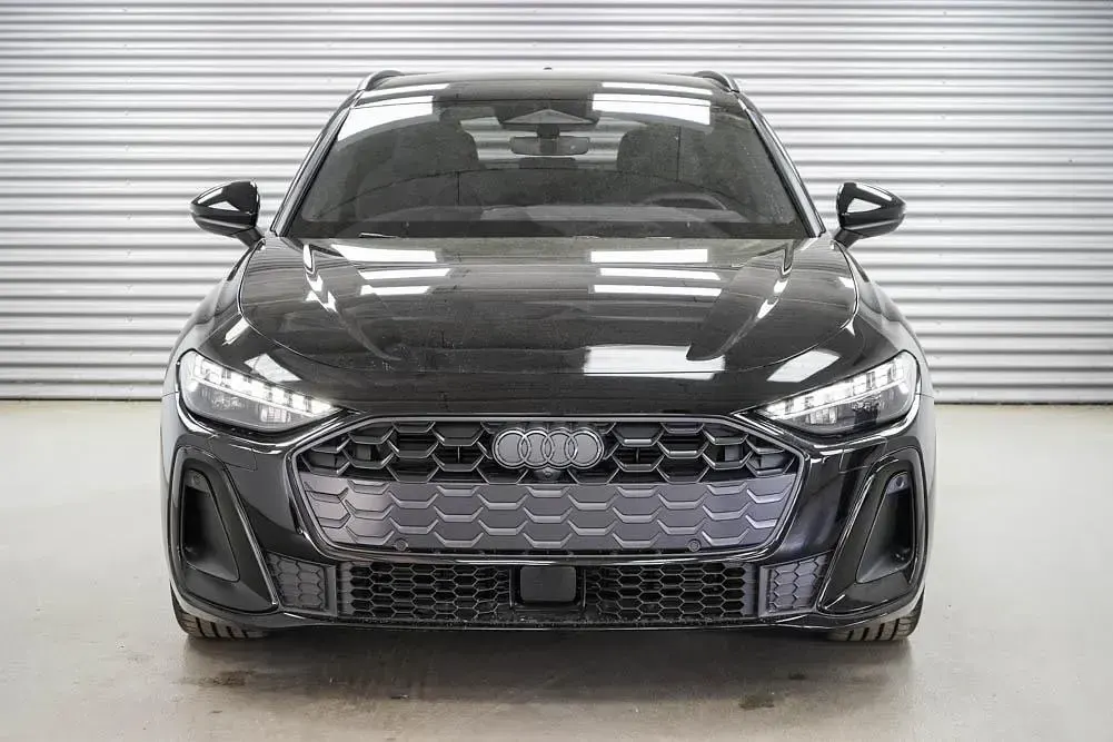 Neu Audi A5 S-Line 204 PS (150 kW) 2026 Mythosschwarz metallic (0e) Kombi