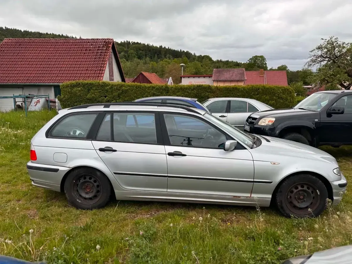 Gebraucht BMW 318 143 PS (105 kW) 2003 Grau Kombi
