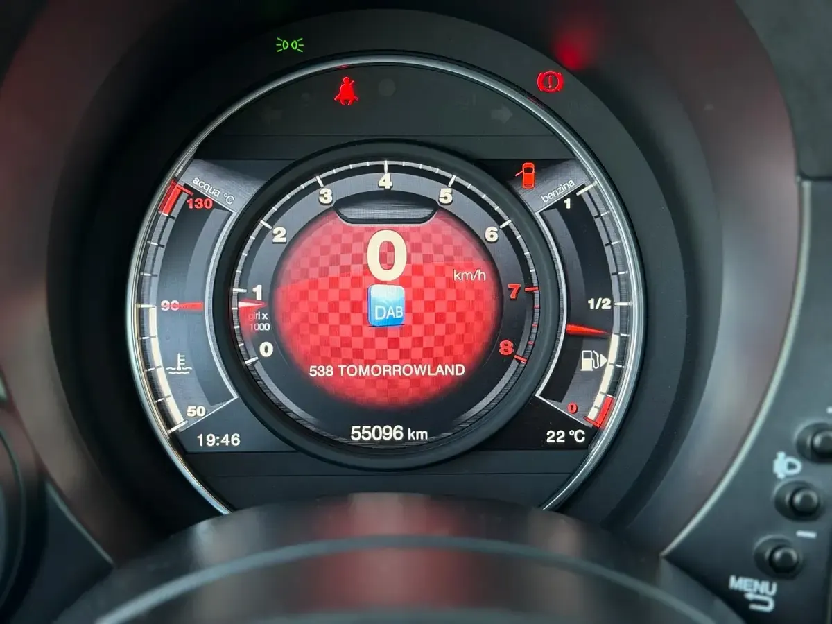Gebraucht Abarth 695 Esseesse 180 PS (132 kW) 2022 Schwarz Kleinwagen