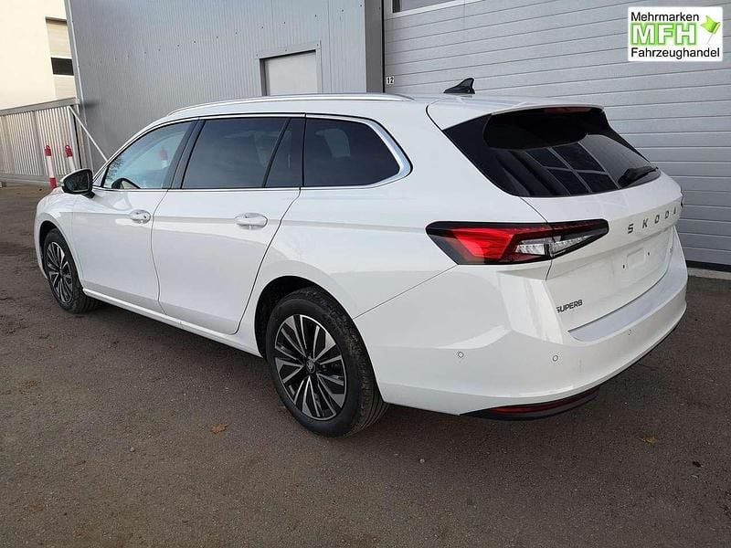 Neu Skoda Superb Selection 193 PS (141 kW) 2025 Purewhite Kombi