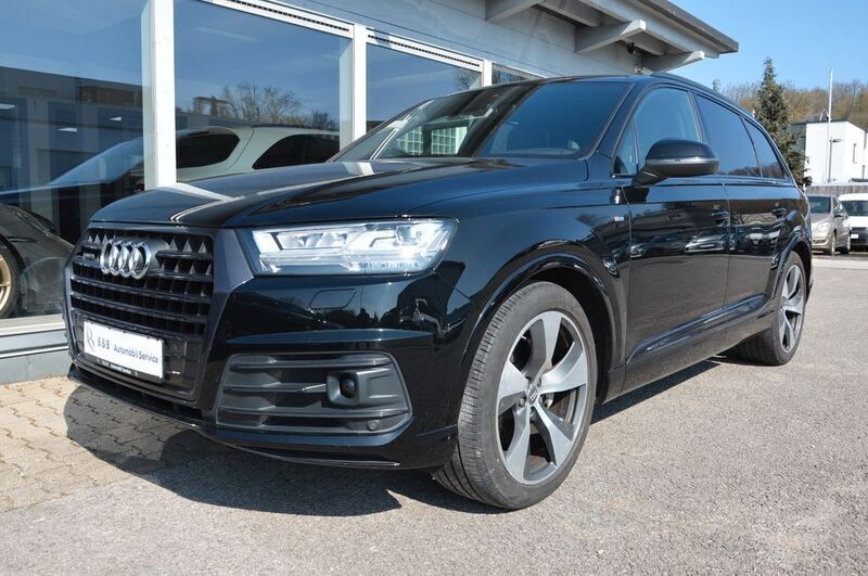 Tiefschwarz Gebraucht 2017 Audi Q7 S-Line SUV | 30.990 € (Guter Preis) - Bild 1/4