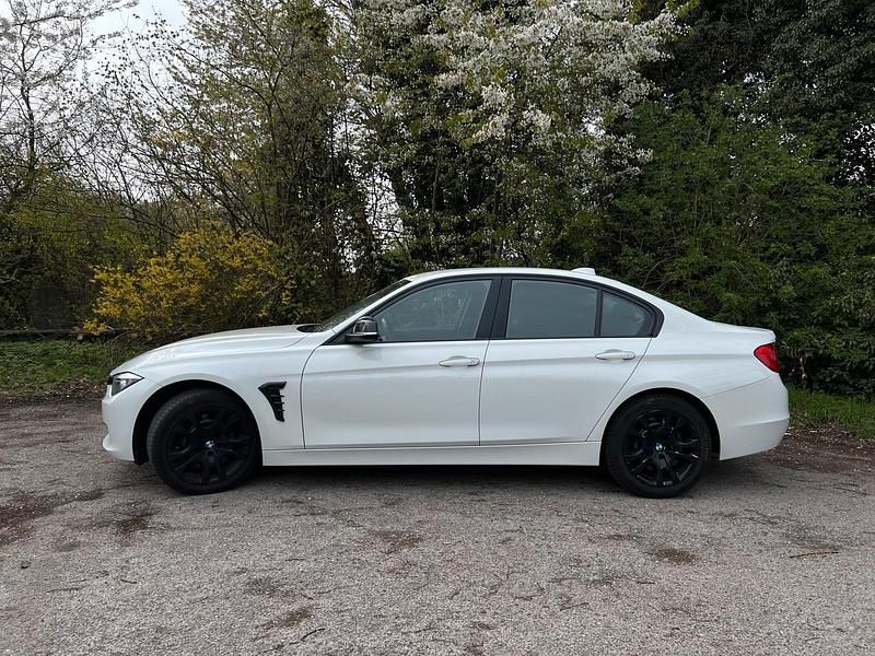 Second-hand BMW 316 116 CP (85 kW) 2014 Alb Berlinǎ