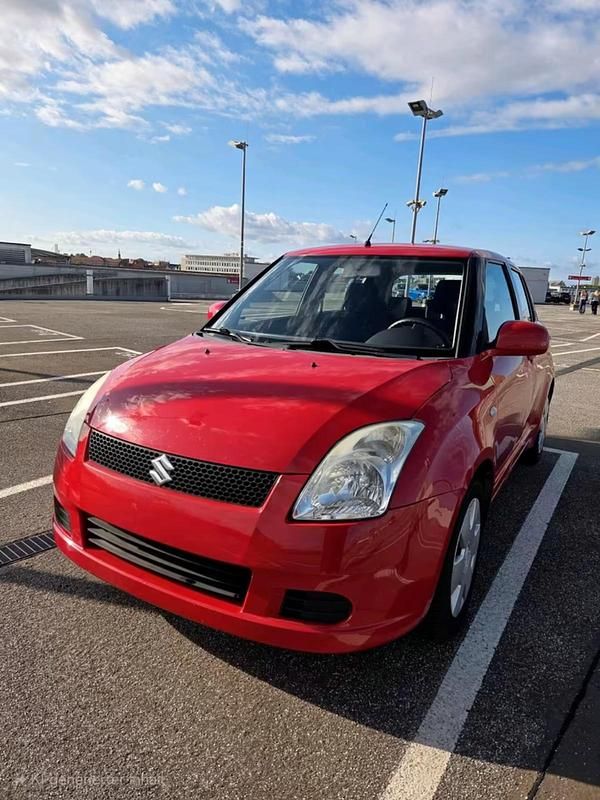 Rot Gebraucht 2007 Suzuki Swift Comfort Kleinwagen | 2.450 € (Guter Preis) - Bild 1/4