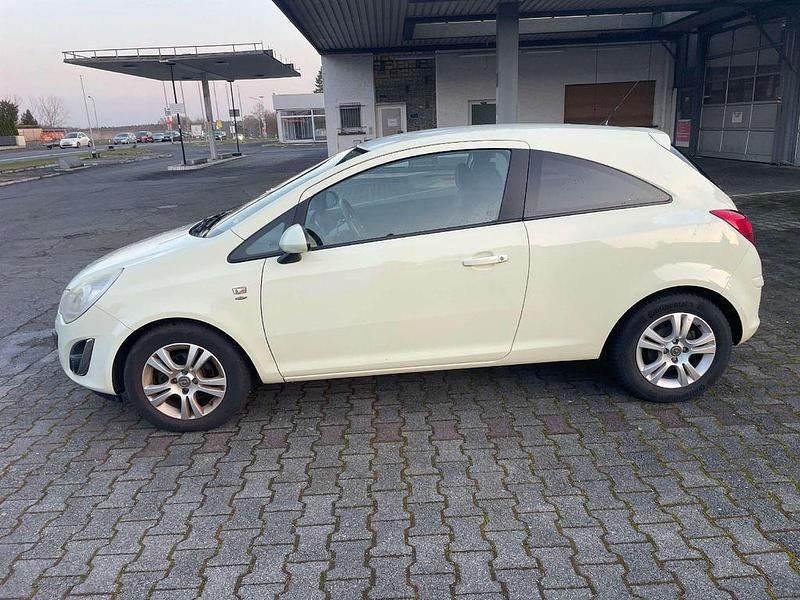 Gebraucht Opel Corsa Satellite 87 PS (63 kW) 2011 Gelb Kleinwagen