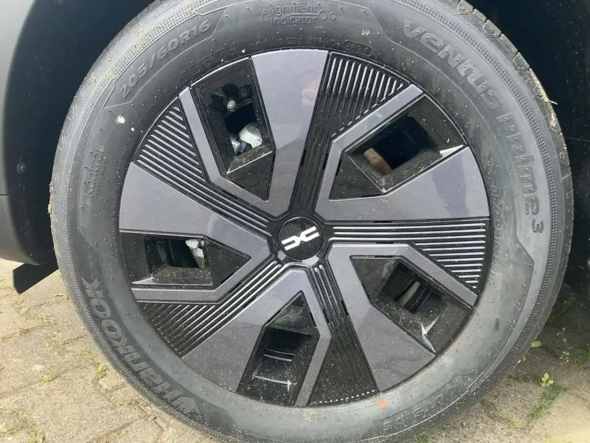 Neu Dacia Jogger Expression 110 PS (80 kW) 2025 Zedergrün Van / Kleinbus
