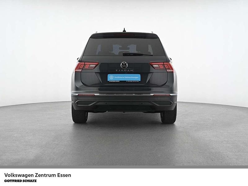 Gebraucht VW Tiguan Active 150 PS (110 kW) 2022 Uranograu SUV