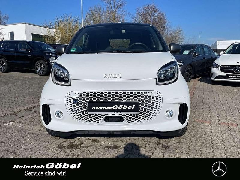 Gebraucht Smart ForTwo Electric Drive 60 kW (82 PS) 2024 Bodypanels in white Cabrio