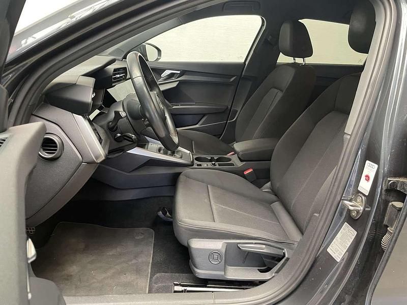 Gebraucht Audi A3 116 PS (85 kW) 2020 Manhattangrau Limousine