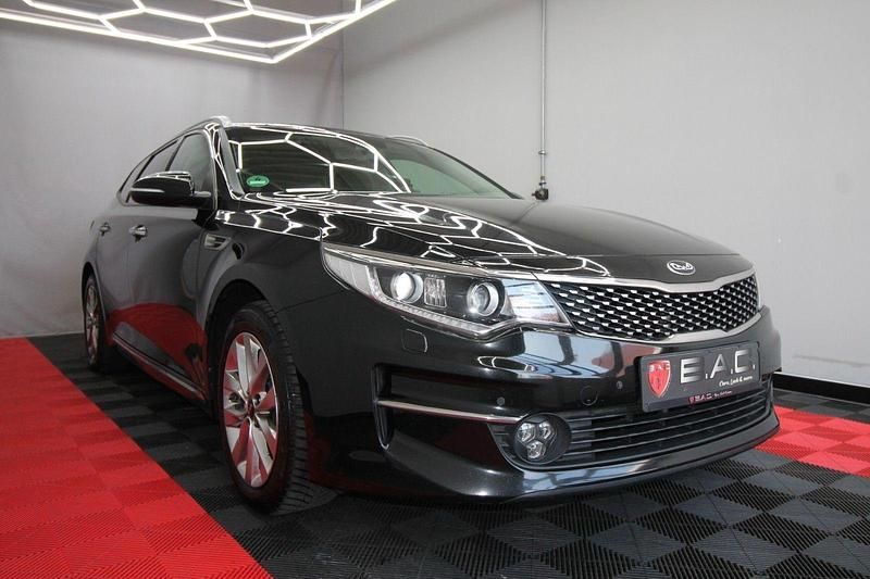 Gebraucht Kia Optima 141 PS (103 kW) 2017 Schwarz Kombi