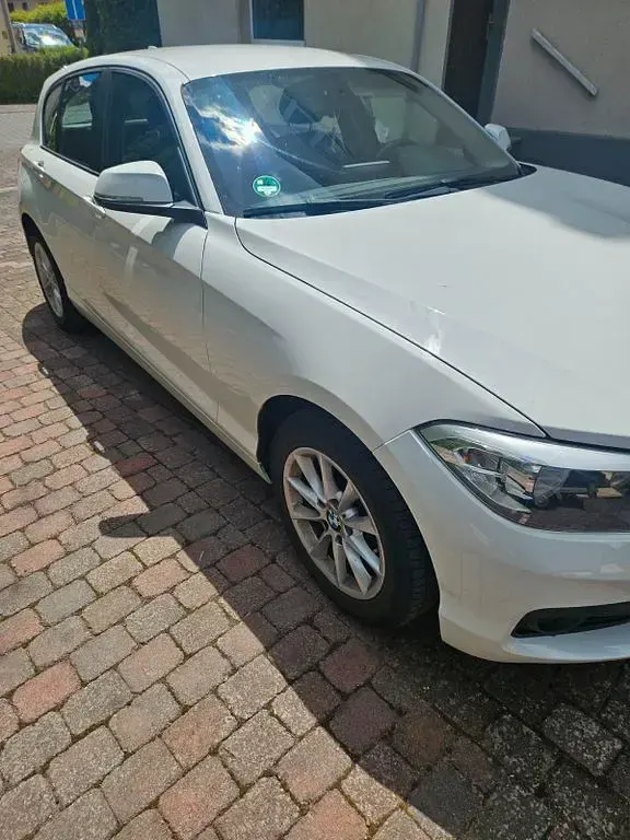 Gebraucht BMW 116 109 PS (80 kW) 2016 Weiß Kleinwagen