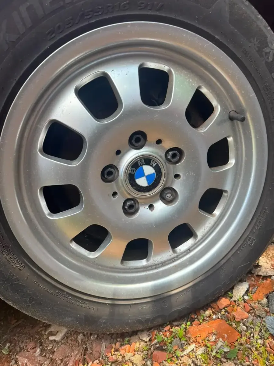 Gebraucht BMW 318 119 PS (87 kW) 1998 Rot Limousine