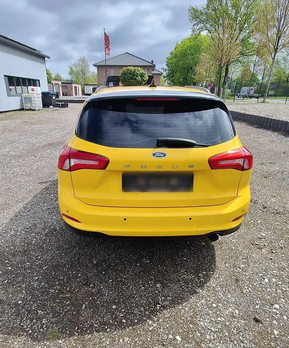 Gebraucht Ford Focus Active 120 PS (88 kW) 2020 Gelb Kombi