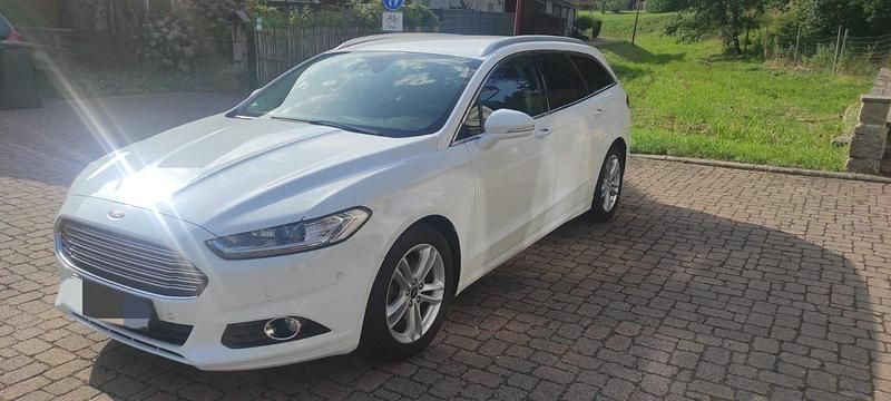 Weiß Gebraucht 2015 Ford Mondeo Titanium Kombi | 8.500 € (Guter Preis) - Bild 1/4