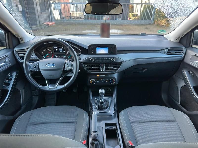 Gebraucht Ford Focus 125 PS (91 kW) 2019 Grau Kombi