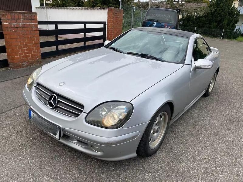 Silber Gebraucht 2002 Mercedes SLK200 Cabrio | 3.600 € (Guter Preis) - Bild 1/4