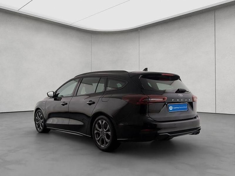 Gebraucht Ford Focus ST-Line 116 PS (85 kW) 2024 Agate black metallic Kombi