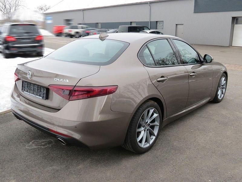 Gebraucht Alfa Romeo Giulia Super 179 PS (131 kW) 2017 Grau Limousine