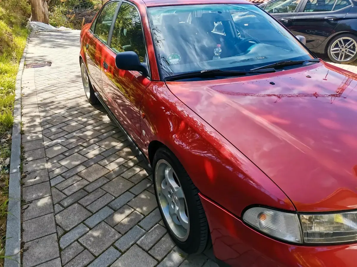 Brugt Audi A4 125 HK (91 kW) 1995 Andere farben Sedan