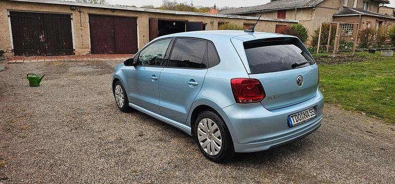 Usado VW Polo 75 HP (55 kW) 2011 Azul Citadino