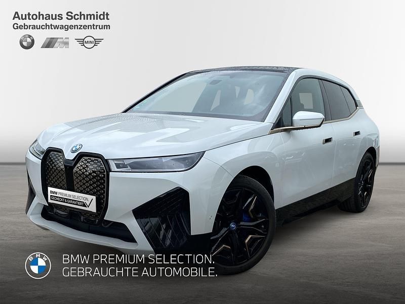 Mineralweiß Gebraucht 2024 BMW iX Sport Line SUV | 74.990 € (Teuer) - Bild 1/4