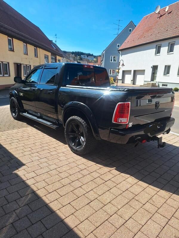 Schwarz Gebraucht 2018 Dodge Ram Abholung | 36.600 € (Guter Preis) - Bild 1/4