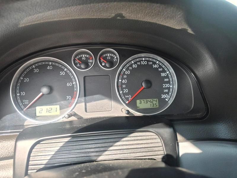Używany VW Passat 101 KM (74 kW) 2001 Niebieski Kombi