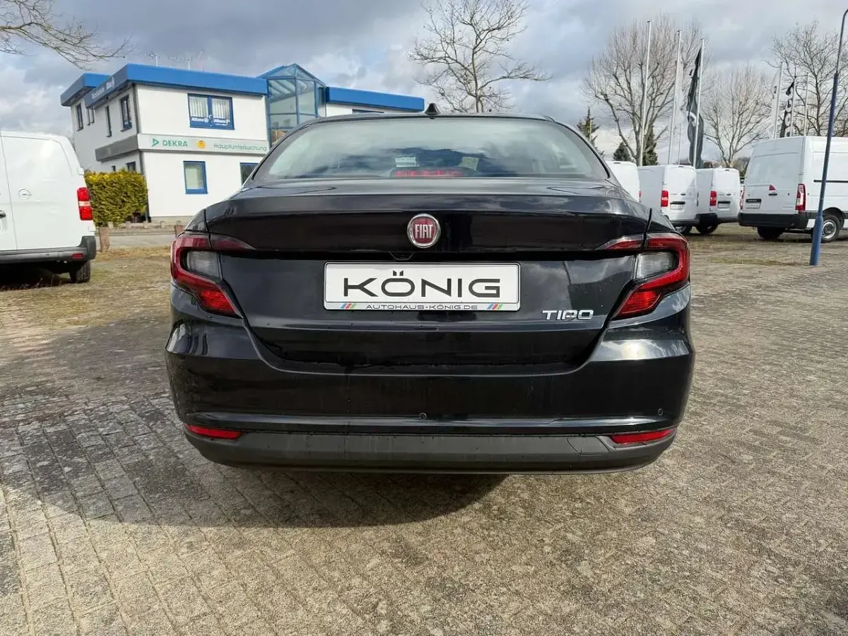 Gebraucht Fiat Tipo Urban 131 PS (96 kW) 2025 Schwarz Limousine
