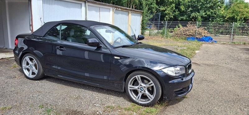 Schwarz Gebraucht 2009 BMW 318 Cabriolet Cabrio | 7.650 € - Bild 1/4