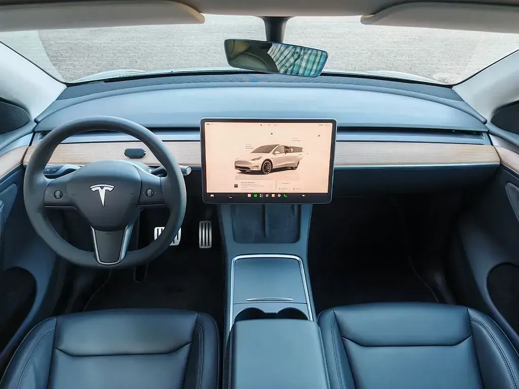 Gebraucht Tesla Model Y Performance 392 kW (534 PS) 2023 Weiß SUV