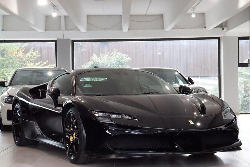 Gebraucht Ferrari SF90 1001 PS (736 kW) 2023 Schwarz Coupé