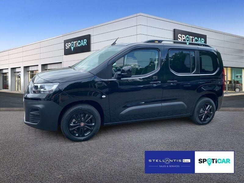 Schwarz Neu 2024 Fiat e-Doblò Van / Kleinbus | 24.780 € - Bild 1/4