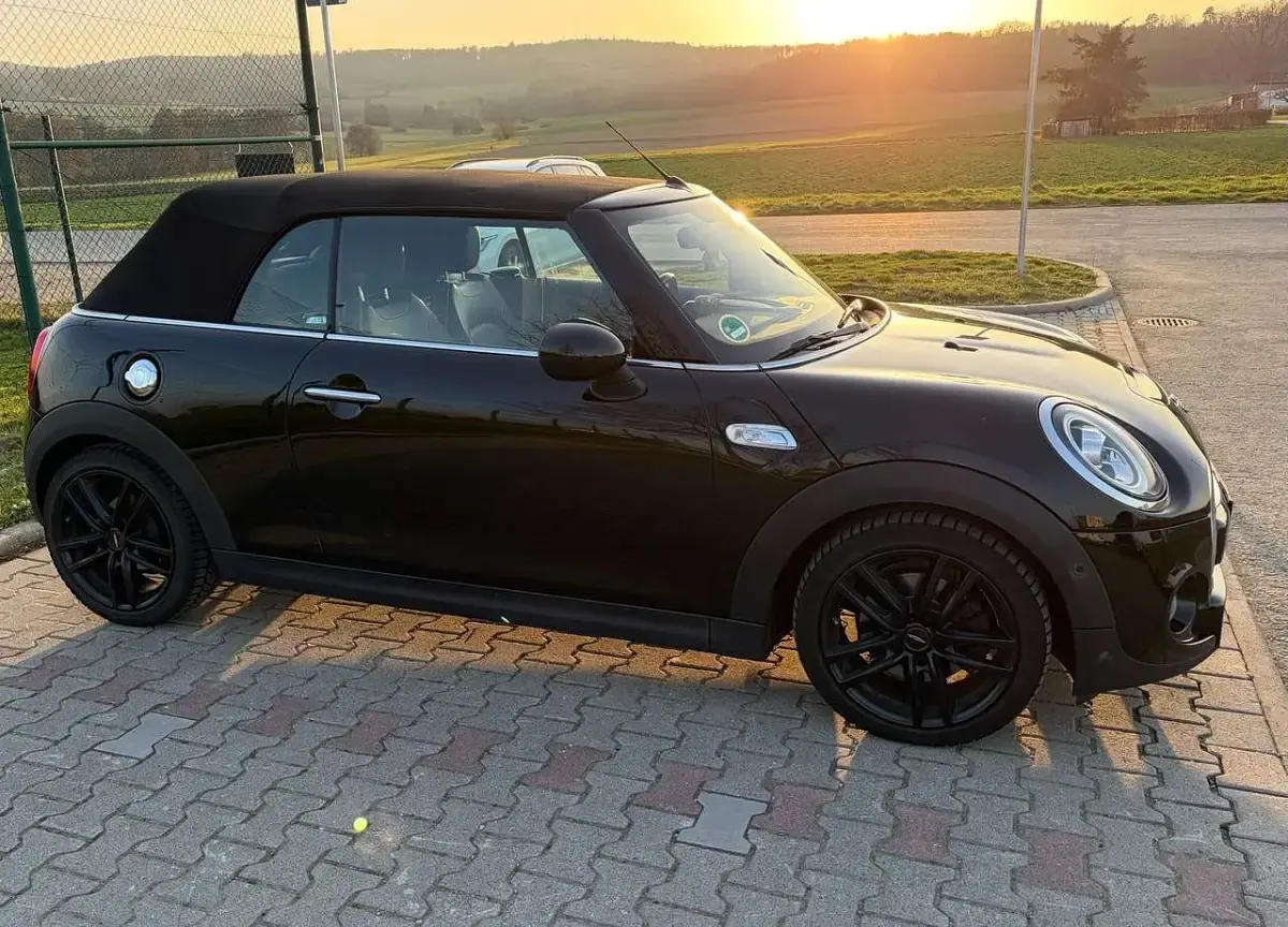 Gebraucht Mini Cooper SD Cabriolet 170 PS (125 kW) 2018 Schwarz Cabrio