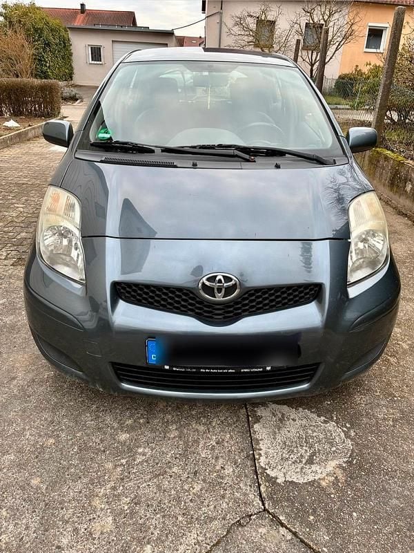 Gebraucht Toyota Yaris 101 PS (74 kW) 2009 Blau Kleinwagen