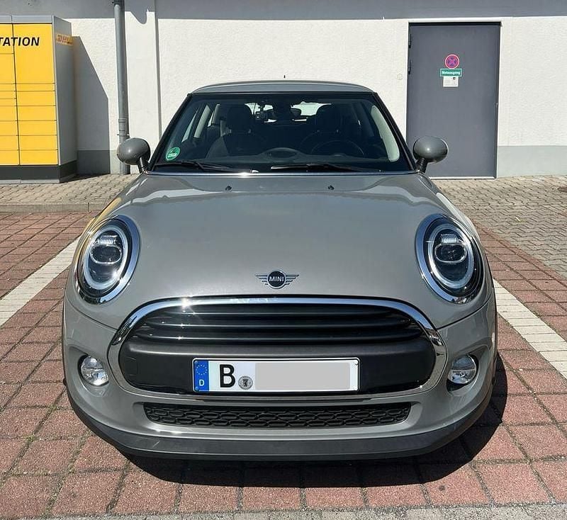 Grau Gebraucht 2018 Mini ONE Kleinwagen | 18.500 € (Etwas zu teuer) - Bild 1/4