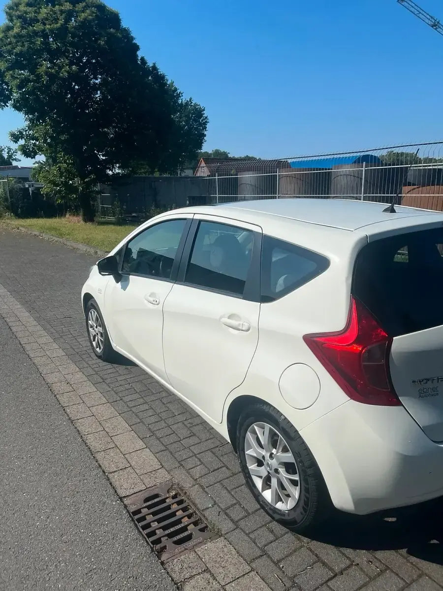 Gebraucht Nissan Note 80 PS (58 kW) 2013 Weiß Kleinwagen