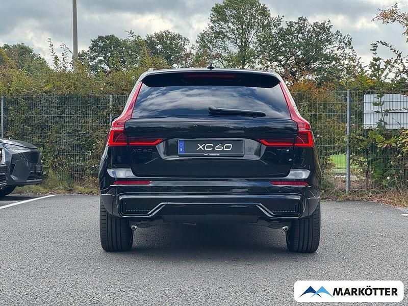 Nowe Volvo XC60 Plus 455 KM (334 kW) 2025 Czarny SUV