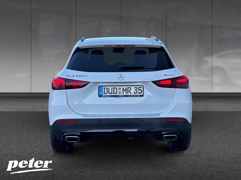 Gebraucht Mercedes GLA220 Night 190 PS (139 kW) 2026 Unilack polarweiß SUV
