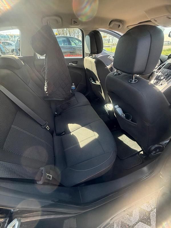 Gebraucht Opel Astra 165 PS (121 kW) 2012 Schwarz Kombi