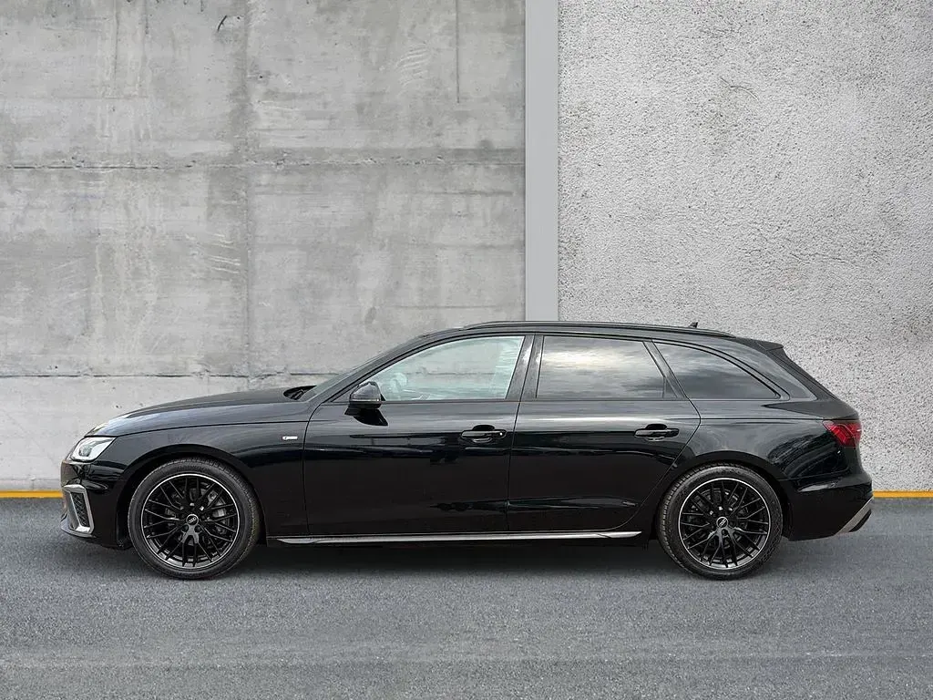 Second-hand Audi A4 S-Line 204 CP (150 kW) 2023 Negru Break