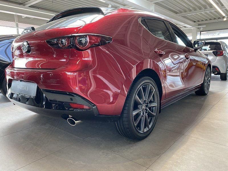 Nowe Mazda 3 Exclusive 140 KM (102 kW) 2025 Czerwony Sedan/Limuzyna