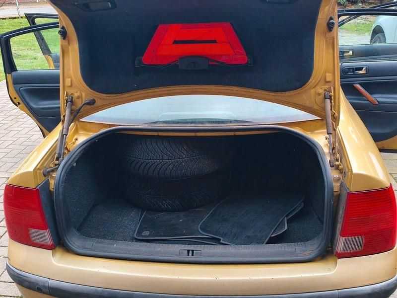 Occasion VW Passat Highline 125 ch (91 kW) 1997 Jaune Berline
