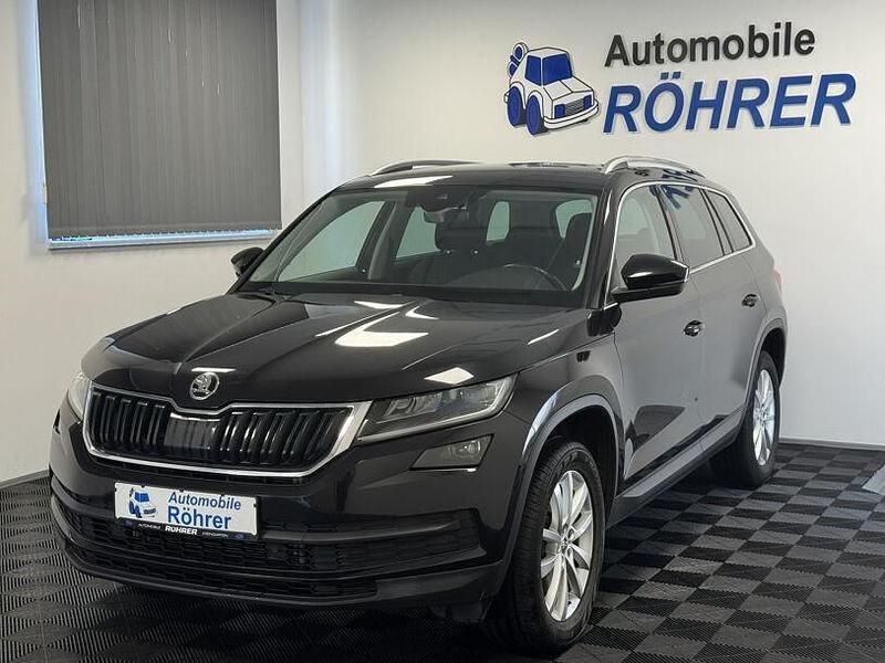 Schwarz schwarzmagic perleffekt (metallic) Gebraucht 2020 Skoda Kodiaq Style SUV | 25.990 € (Superpreis) - Bild 1/4