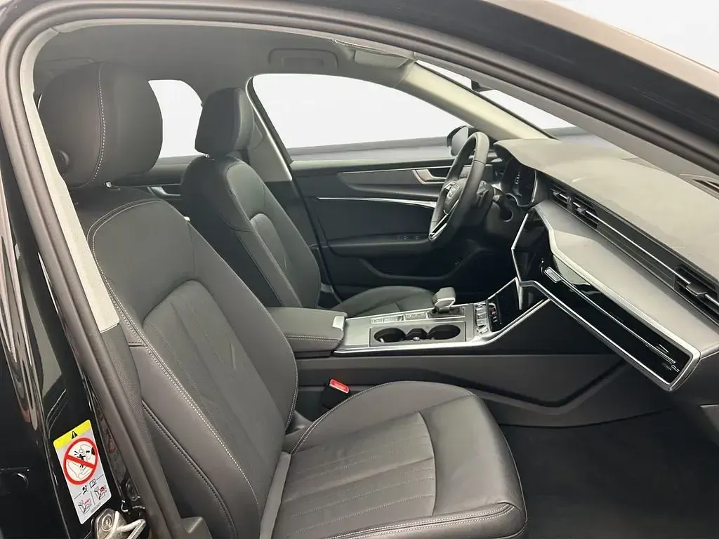 Gebraucht Audi A6 Design 204 PS (150 kW) 2025 Mythosschwarz metallic Kombi