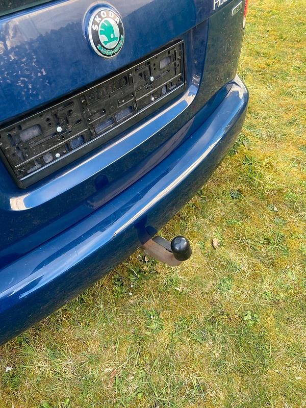 Gebraucht Skoda Roomster 85 PS (62 kW) 2011 Blau Van / Kleinbus