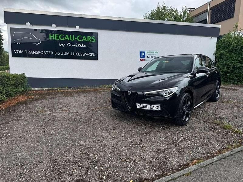 Nero vulcano, metallic Gebraucht 2021 Alfa Romeo Stelvio Ti SUV | 47.990 € - Bild 1/4
