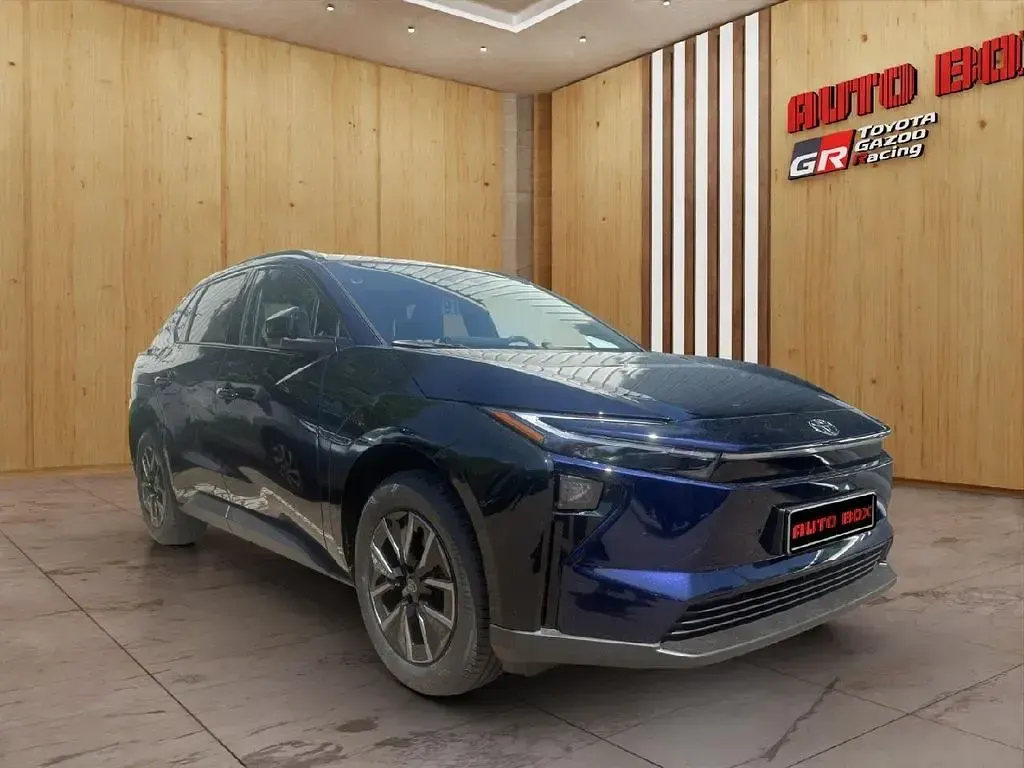 Neu Toyota bZ4X 164 kW (224 PS) 2026 Blau SUV