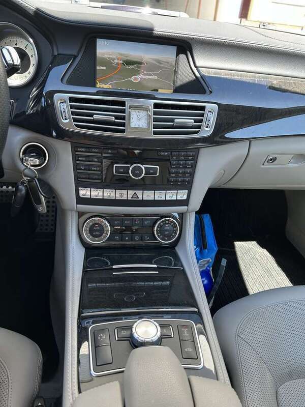 Grau Gebraucht 2011 Mercedes CLS500 Limousine | 25.000 € (Fairer Preis) - Bild 1/4